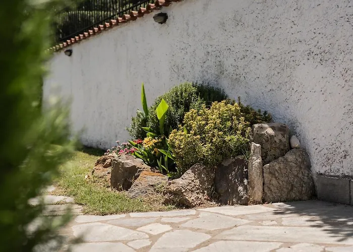 Loui's Garden House Apartment *